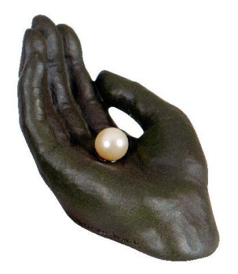 Bronzefigur  Perle in Hand